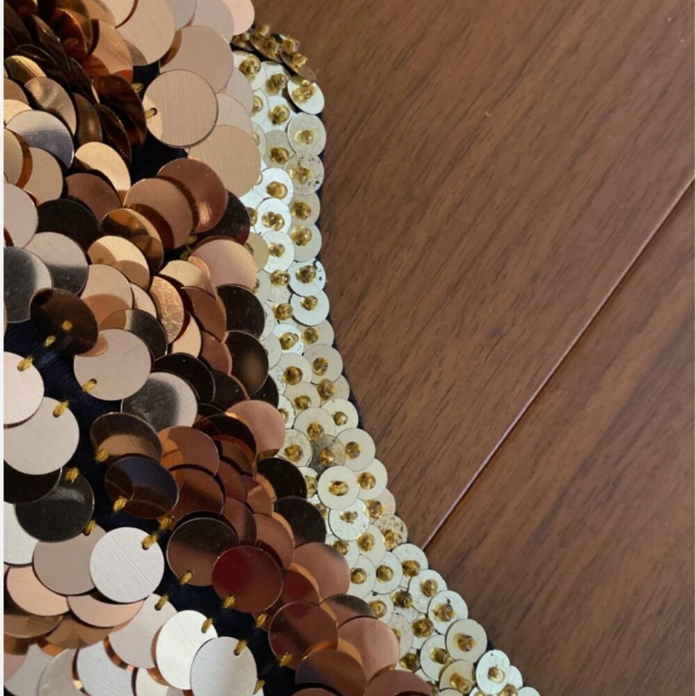 Di$Count Universe Gold Sequin Crop Tee Shirt Medi… - image 3